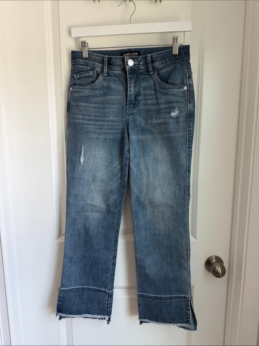 MAC & ME Straight-Leg Distressed Cuff Cropped Jeans